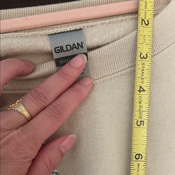 #1442+ Unisex’s Nike Cream and Black Graphic Sweater - Picture 5 of 6